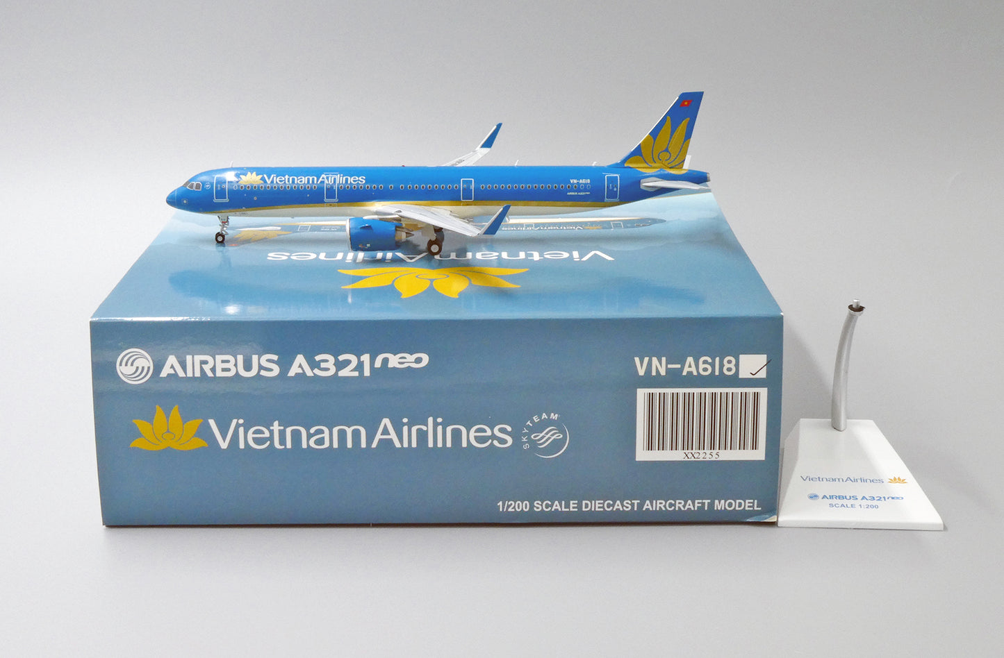 JCWINGS A321NEO VIETNAM AIRLINES REG: VN-A618