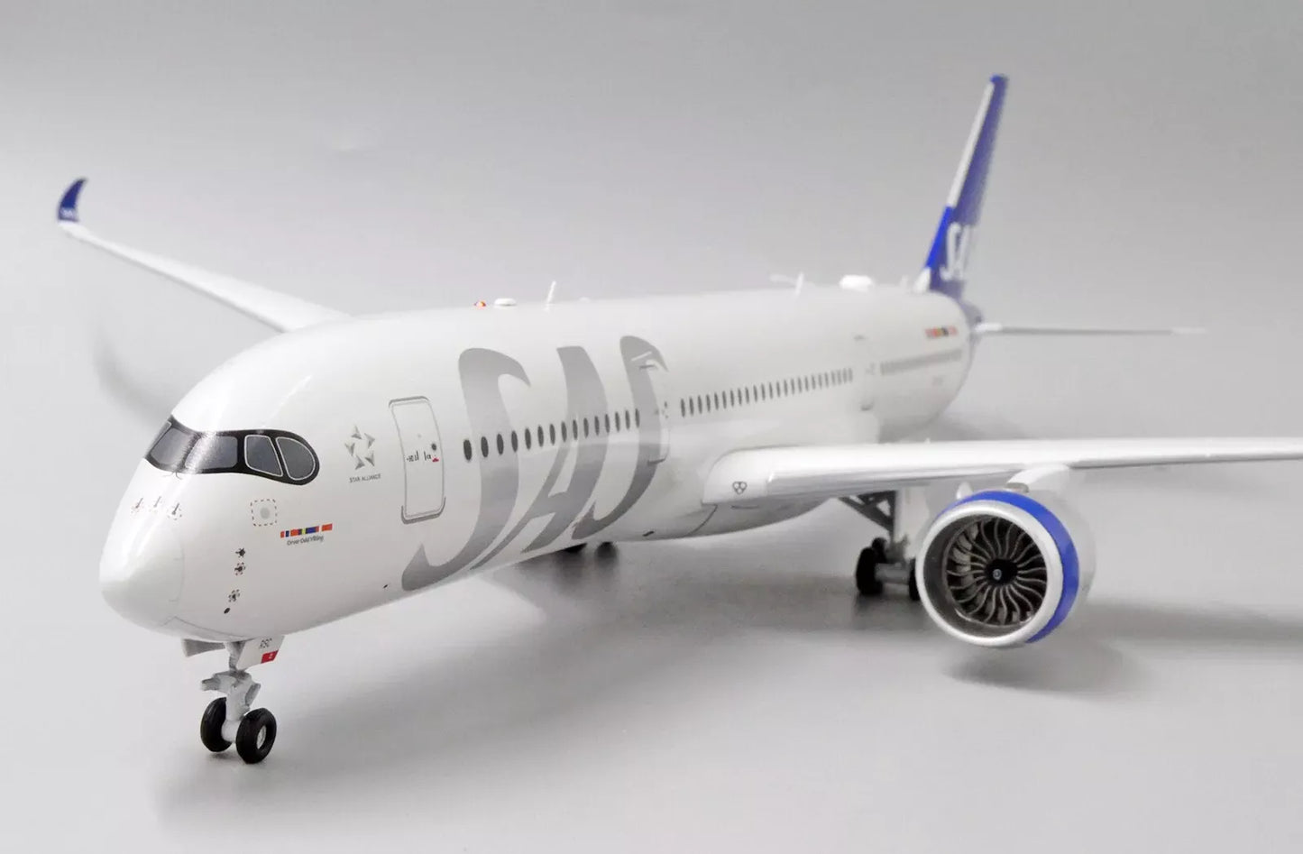 JC WINGS A350-900XWB SAS SCANDINAVIAN AIRLINES REG: SE-RSC
