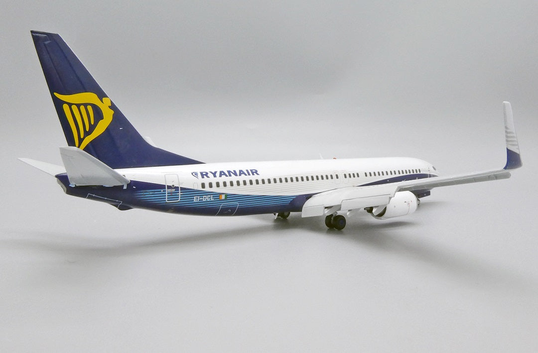 JC WINGS B737-800 RYANAIR "BOEING HOUSE COLOURS" (FLAPS DOWN) REG: EI-DCL