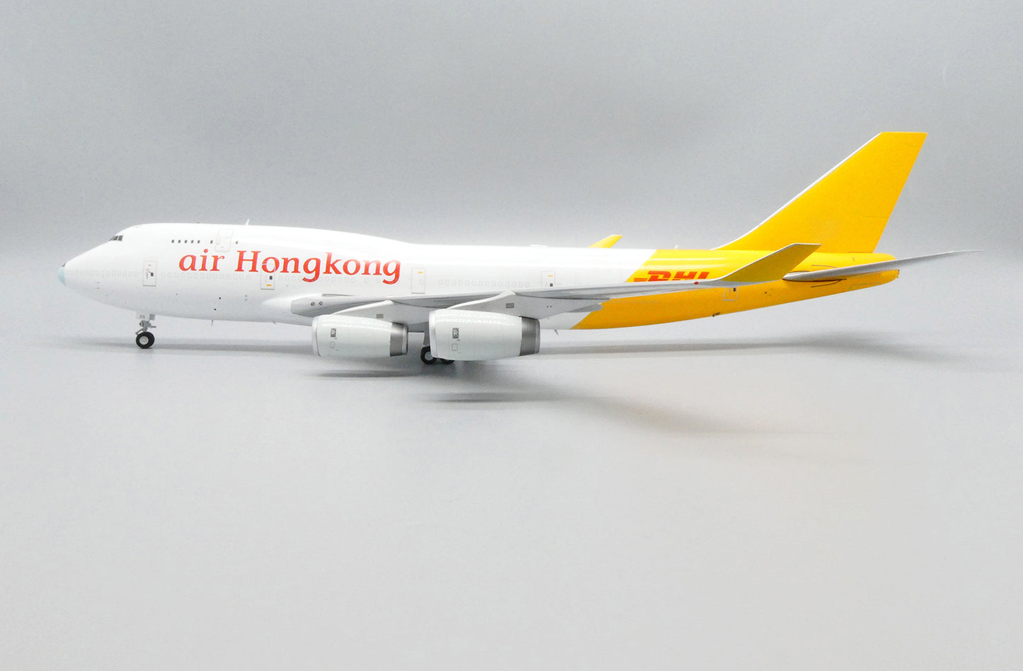 JC WINGS B747-400(BCF) AIR HONGKONG CX NOSE REG: B-HUS