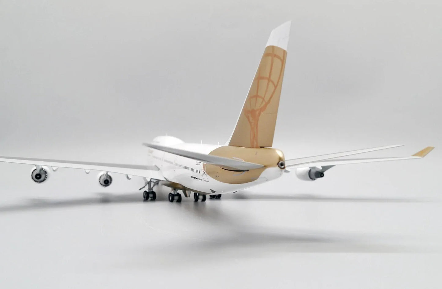 JC WINGS B747-400 ATLAS AIR "GOLD" REG: N322SG