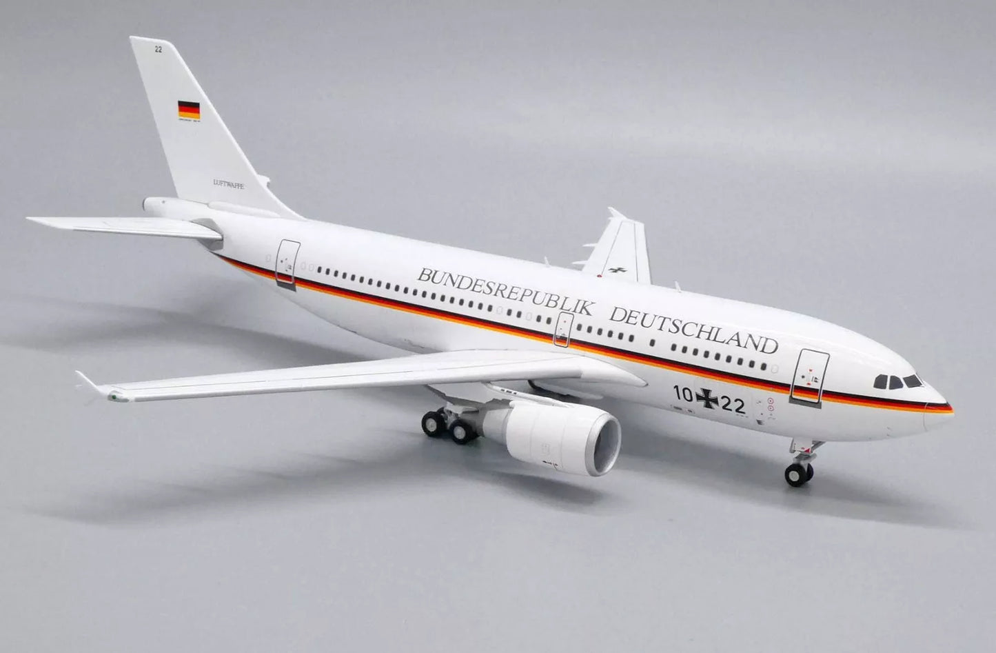 JC WINGS A310-300 GERMAN AIR FORCE REG: 10 22