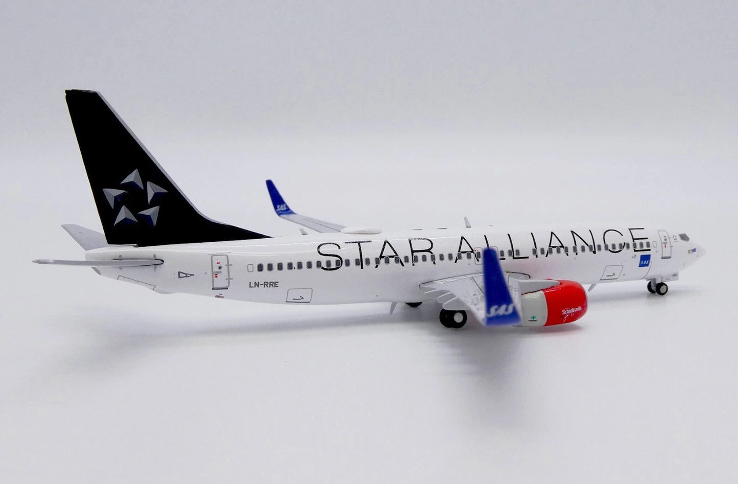 JC WINGS B737-800 SAS SCANDINAVIAN AIRLINES "STAR ALLIANCE" REG: LN-RRE