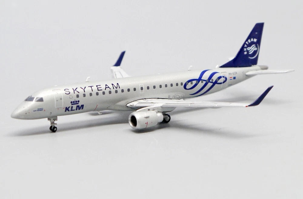 JC WINGS EMBRAER ERJ-190 KLM CITYHOPPER SKYTEAM REG: PH-EZX