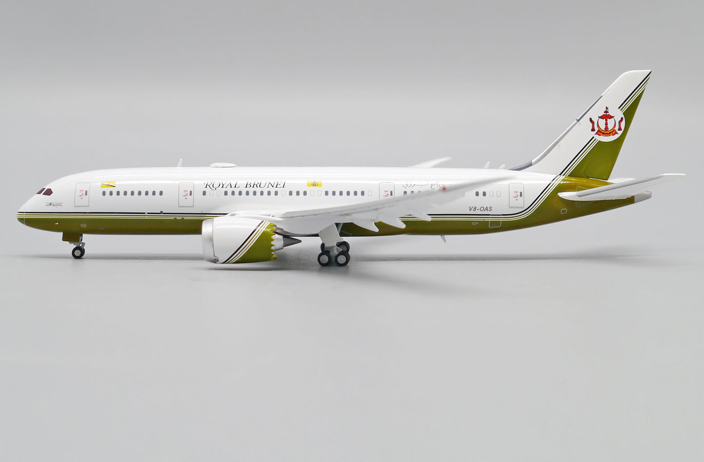 JCWINGS B787-8(BBJ) BRUNEI SULTANS FLIGHT FLAPS DOWN REG: V8-OAS
