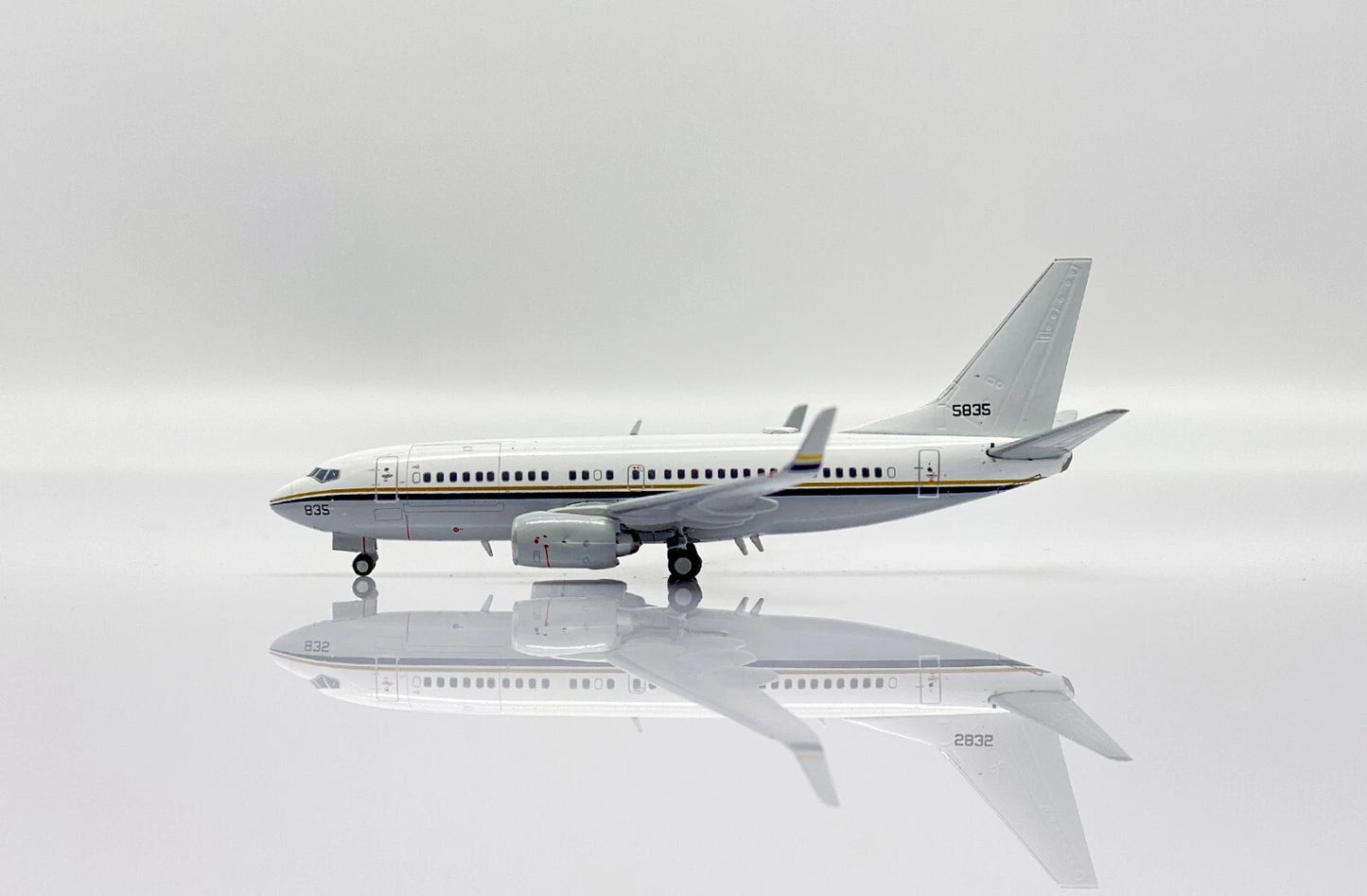 JC WINGS BC-40A CLIPPER US NAVY REG: 165835