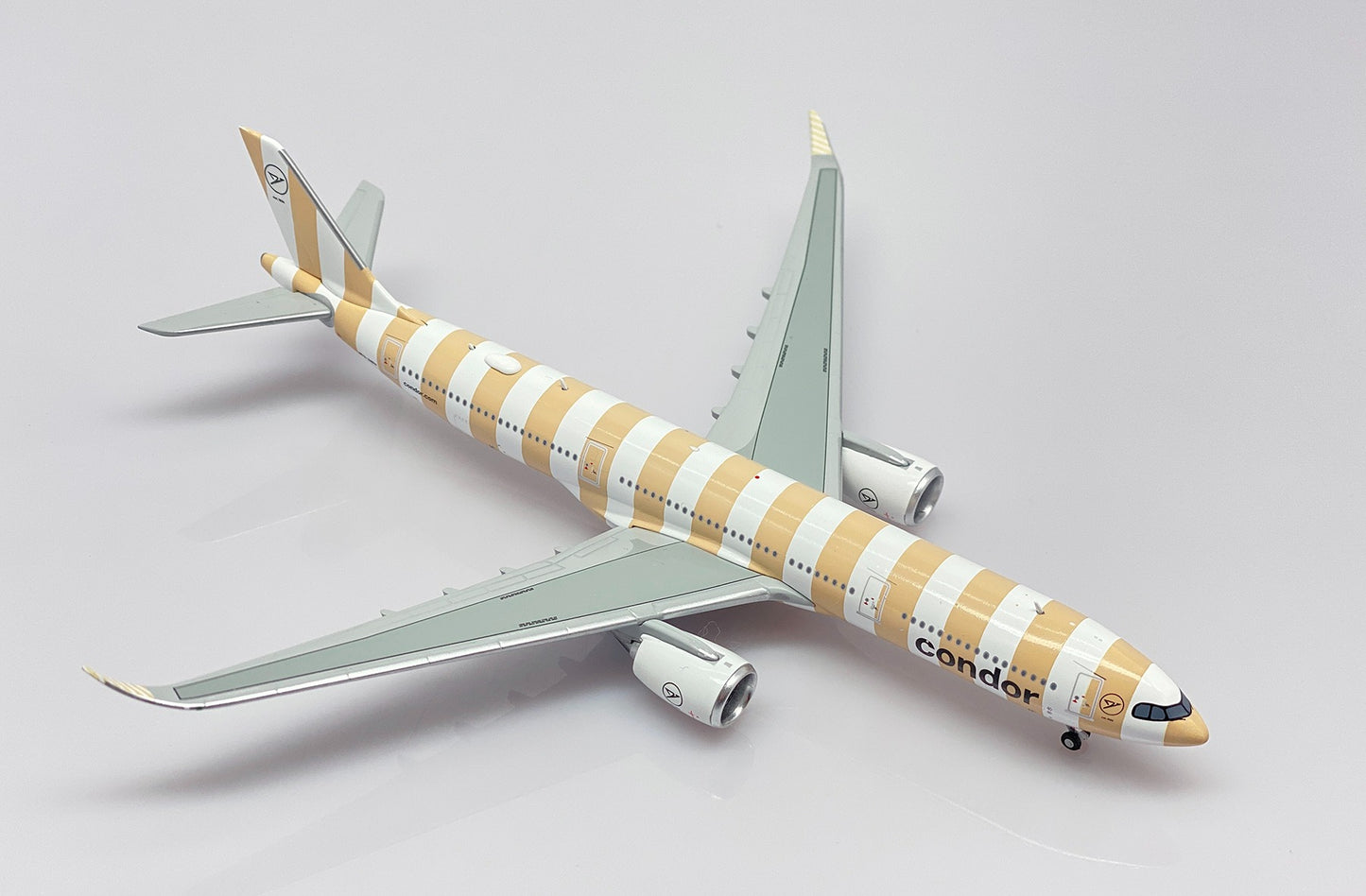 JC WINGS A330-900NEO CONDOR BROWN REG: D-ANRH