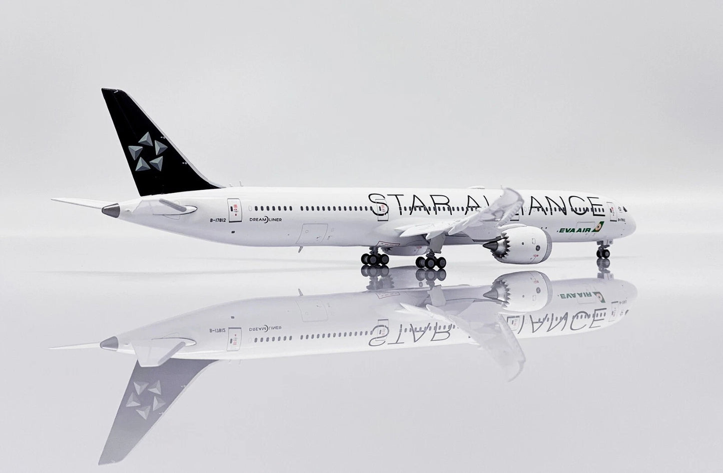 JCWINGS B787-10 EVA AIR "STAR ALLIANCE" FLAP DOWN REG: B-17812