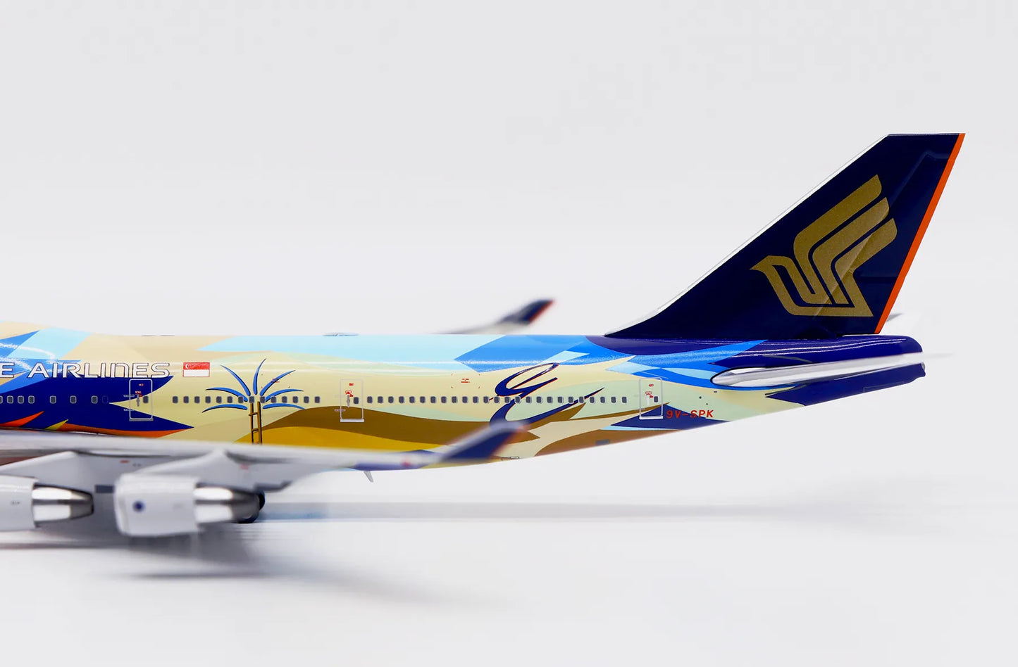 JC WINGS B747-400 SINGAPORE AIRLINES "TROPICAL" REG: 9V-SPK