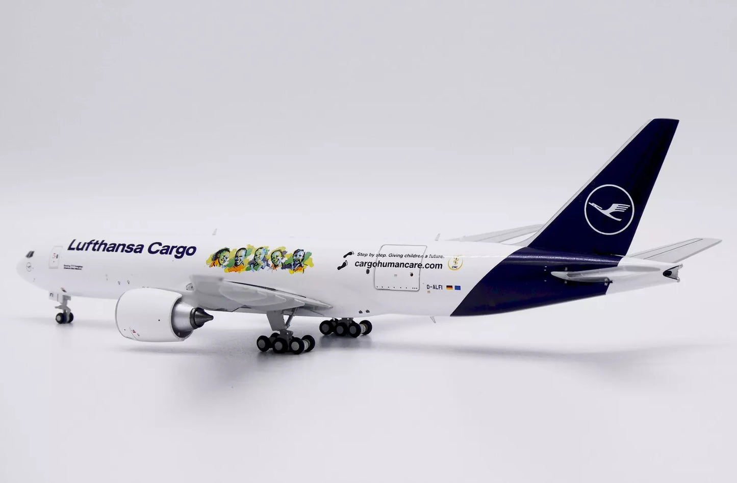 JC WINGS B777F LUFTHANSA CARGO "CARGOHUMANCARE.COM" (INTERACTIVE SERIES) REG: D-ALFI