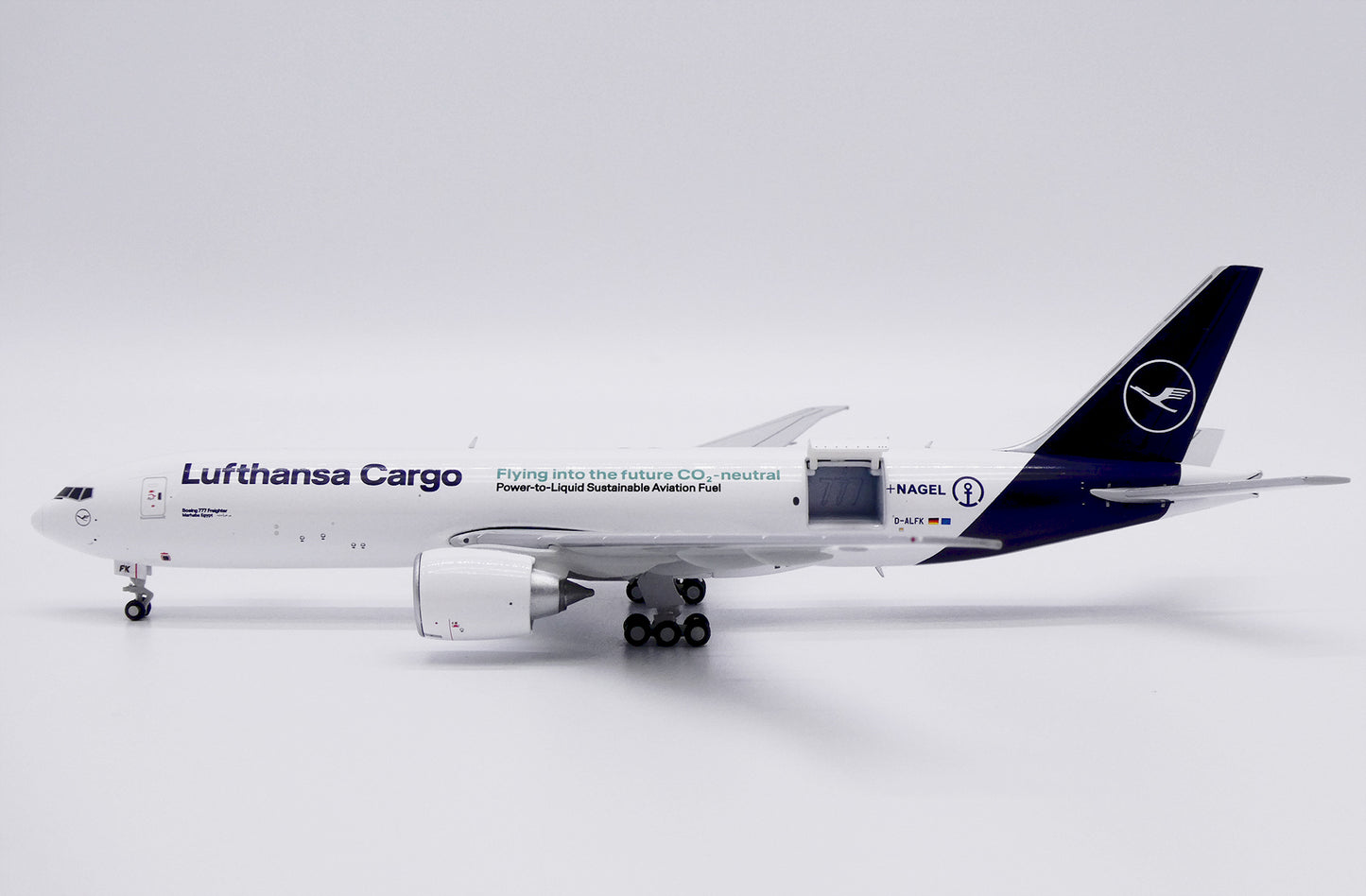JC WINGS B777F LUFTHANSA CARGO "REG: D-ALFK
