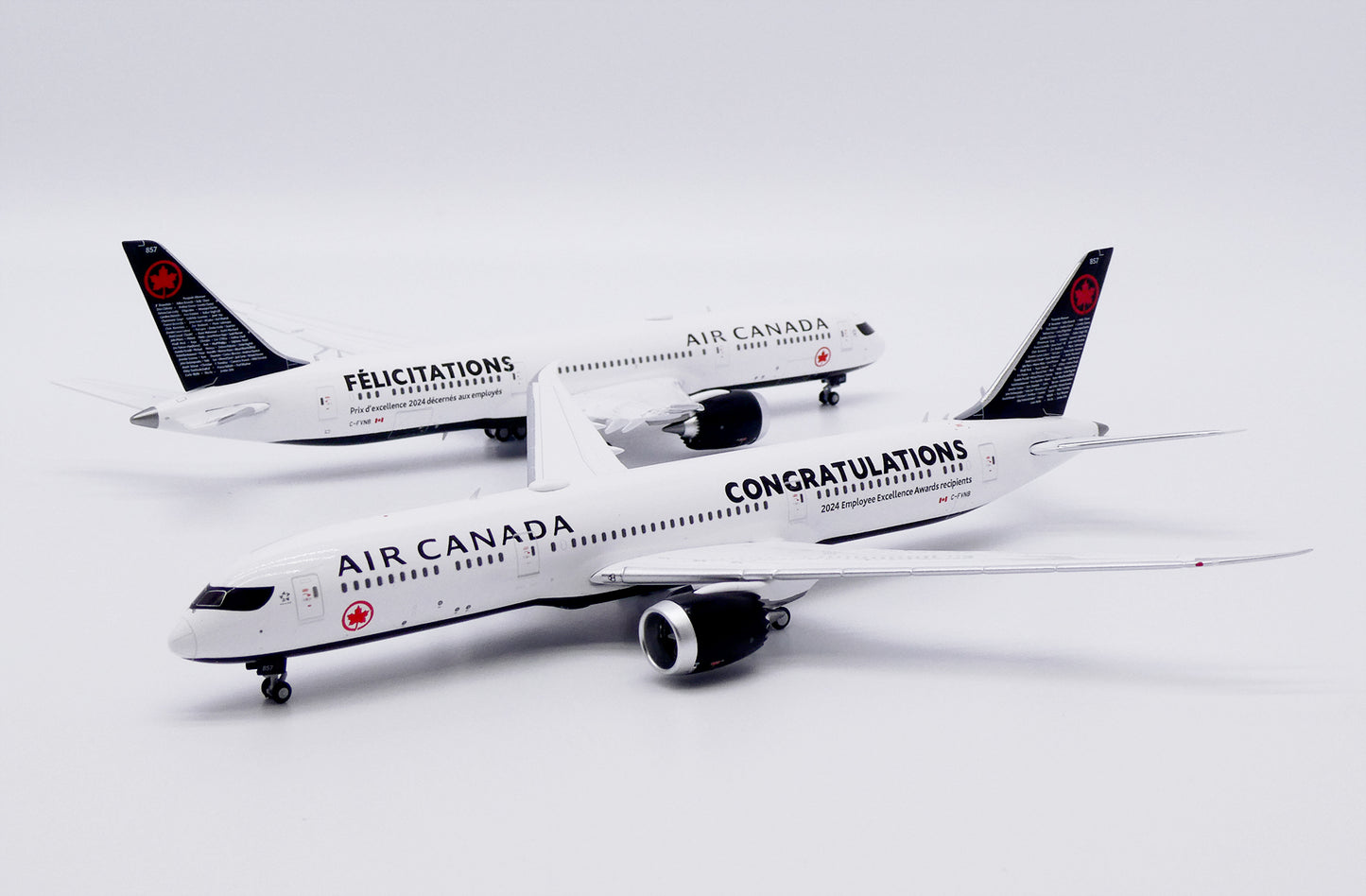 JC WINGS B787-9 DREAMLINER AIR CANADA "CONGRATULATIONS" (FLAPS DOWN) REG: C-FVNB