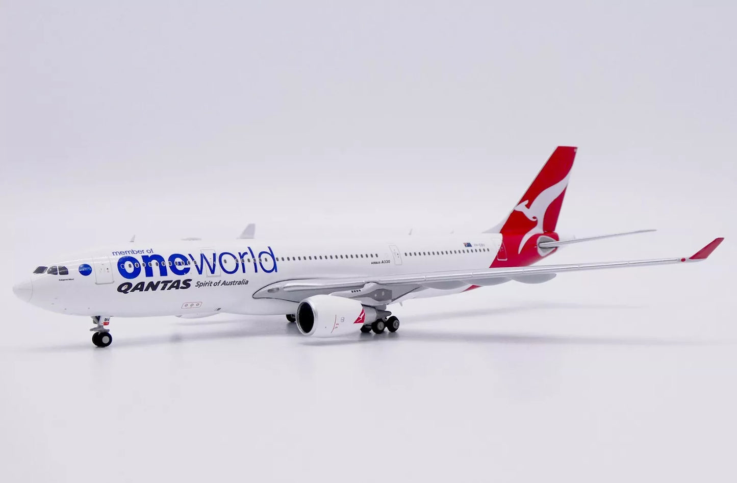 JC WINGS A330-200 QANTAS "ONEWORLD" REG: VH-EBV