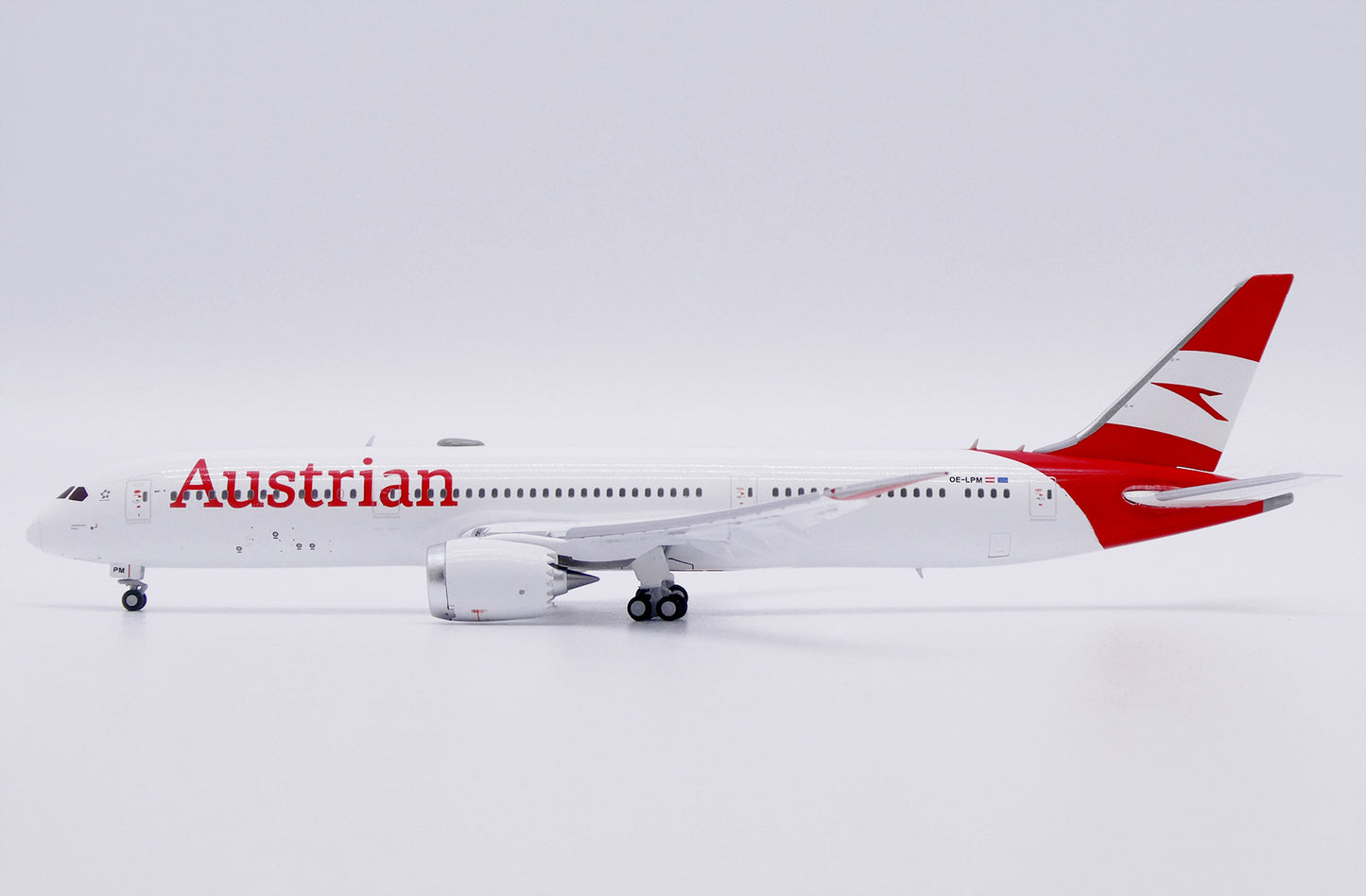 JC WINGS B787-9 DREAMLINER AUSTRIAN AIRLINES REG: OE-LPM