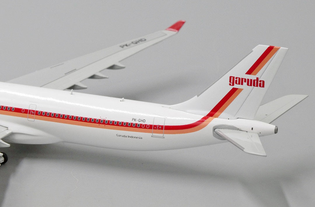 JC WINGS A330-300 GARUDA INDONESIA "RETRO LIVERY" REG: PK-GHD