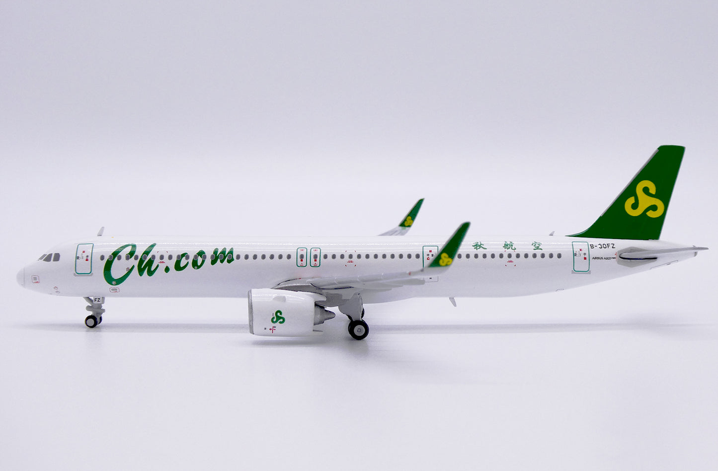 JC WINGS A321NEO SPRING AIRLINES REG: B-30FZ