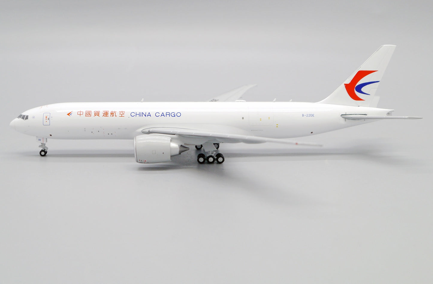 JC WINGS B777-200(LRF) CHINA CARGO AIRLINES REG: B-220E