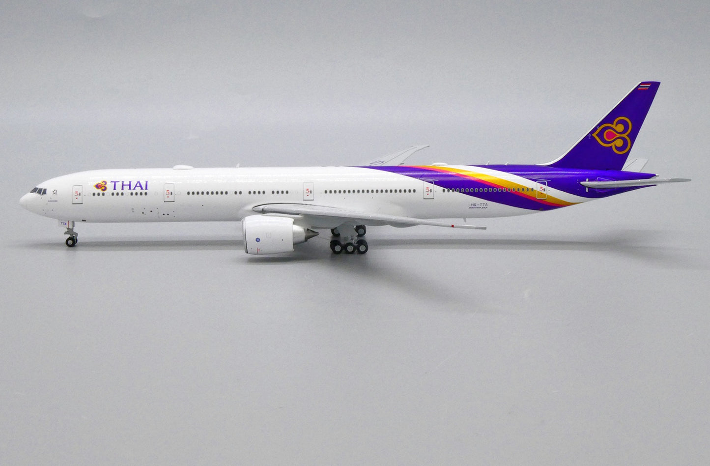 JC WINGS B777-300(ER) THAI REG: HS-TTA