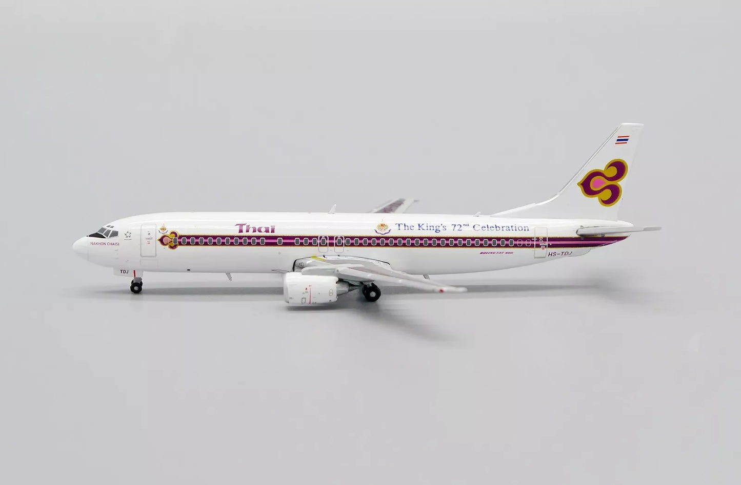 JC WINGS B737-400 THAI AIRWAYS "THE KINGS 72ND CELEBRATION" REG: HS-TDJ