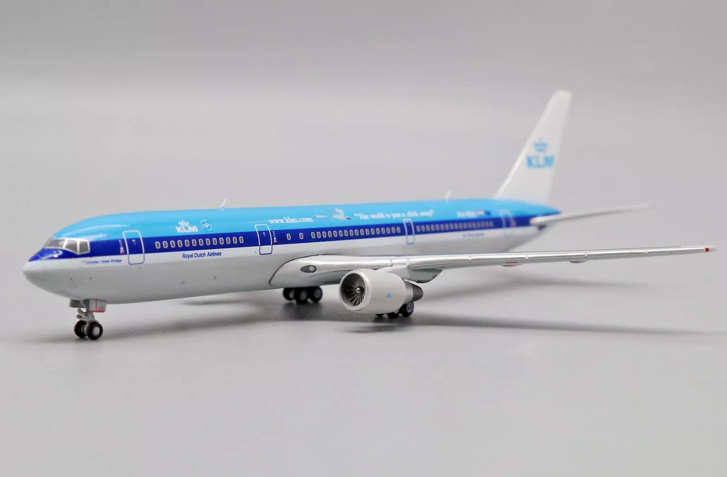 JCWINGS B767-300ER KLM ROYAL DUTCH AIRLINES "THE WORLD IS JUST A CLICK AWAY" REG: PH-BZF