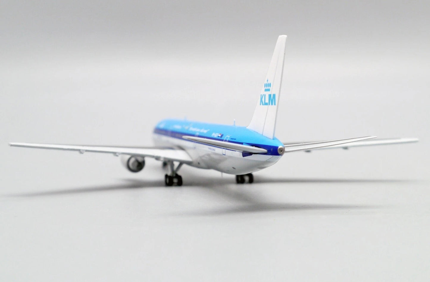 JCWINGS B767-300ER KLM ROYAL DUTCH AIRLINES "THE WORLD IS JUST A CLICK AWAY" REG: PH-BZF