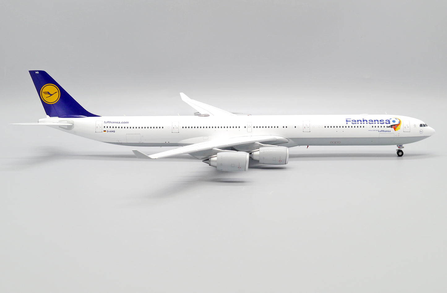 JC WINGS A340-600 LUFTHANSA "FANHANSA" REG: D-AIHQ
