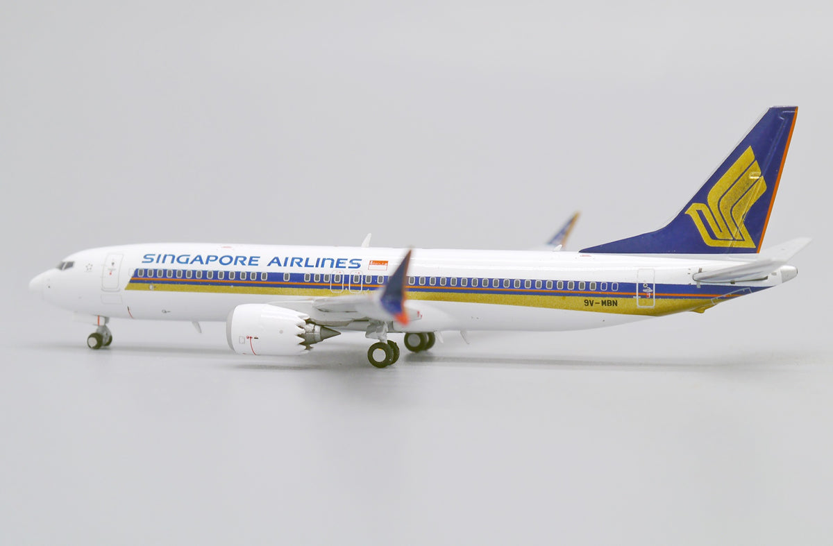 JC WINGS B737-8 MAX SINGAPORE AIRLINES REG: 9V-MBN