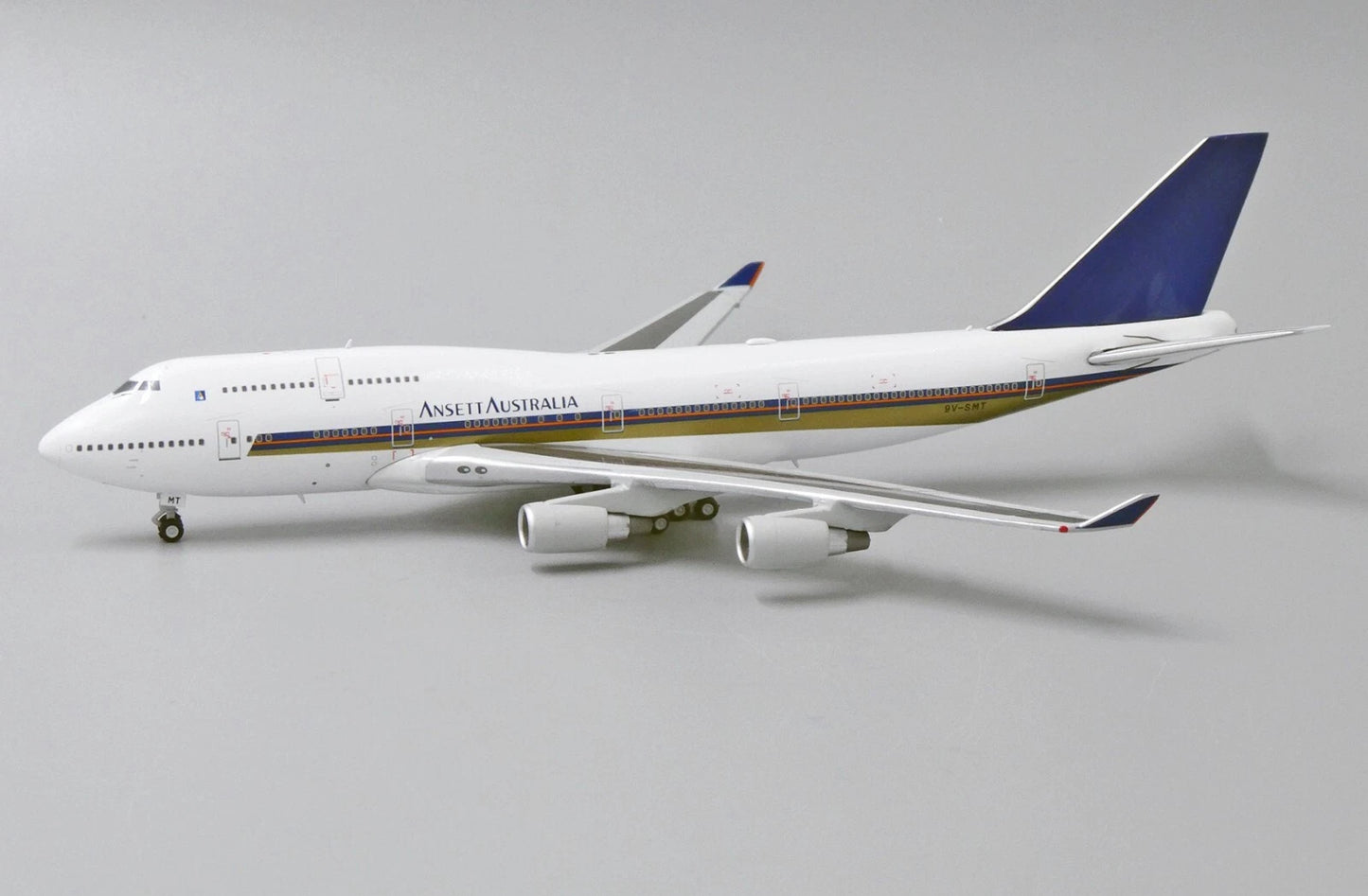 JC WINGS B747-400 ANSETT AUSTRALIA REG: 9V-SMT