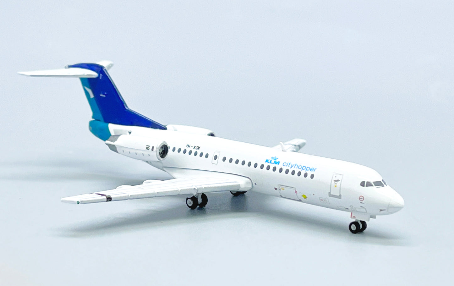 JC WINGS FOKKER 70 KLM CITYHOPPER "SILKAIR HYBRID LIVERY" REG: PH-KZM