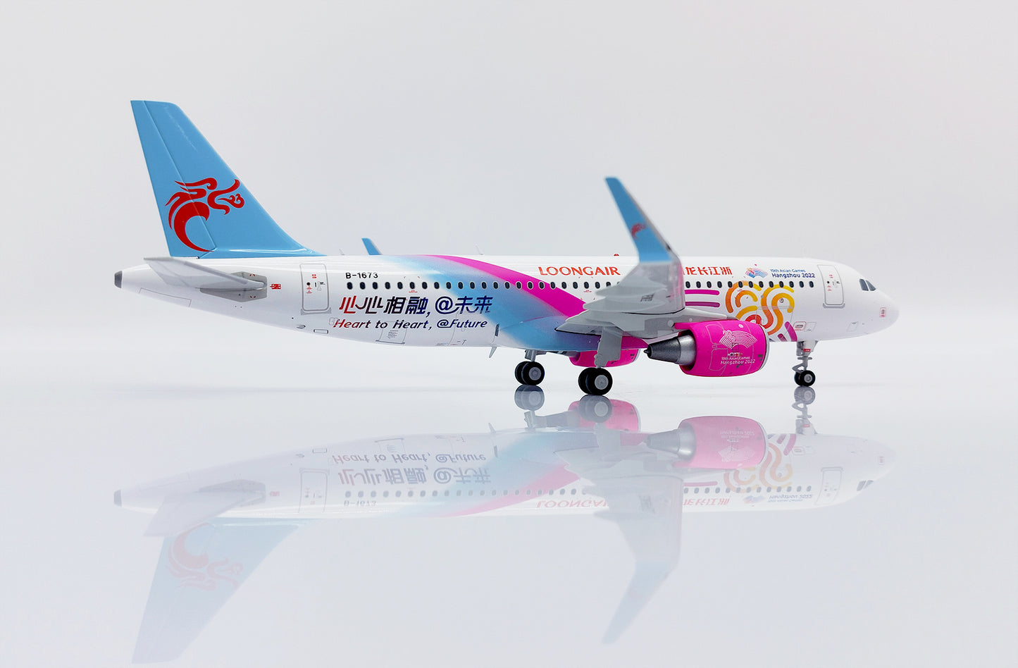 JC WINGS A320 LOONGAIR "HEART TO HEART FUTURE" REG: B-1673
