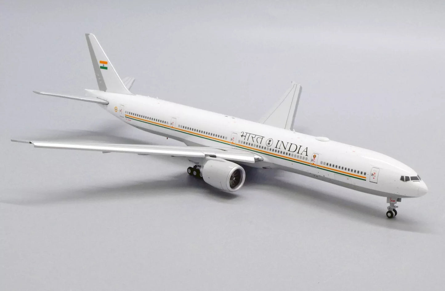 JCWINGS B777-300ER INDIAN GOVERNMENT (FLAPS DOWN) REG: VT-ALW