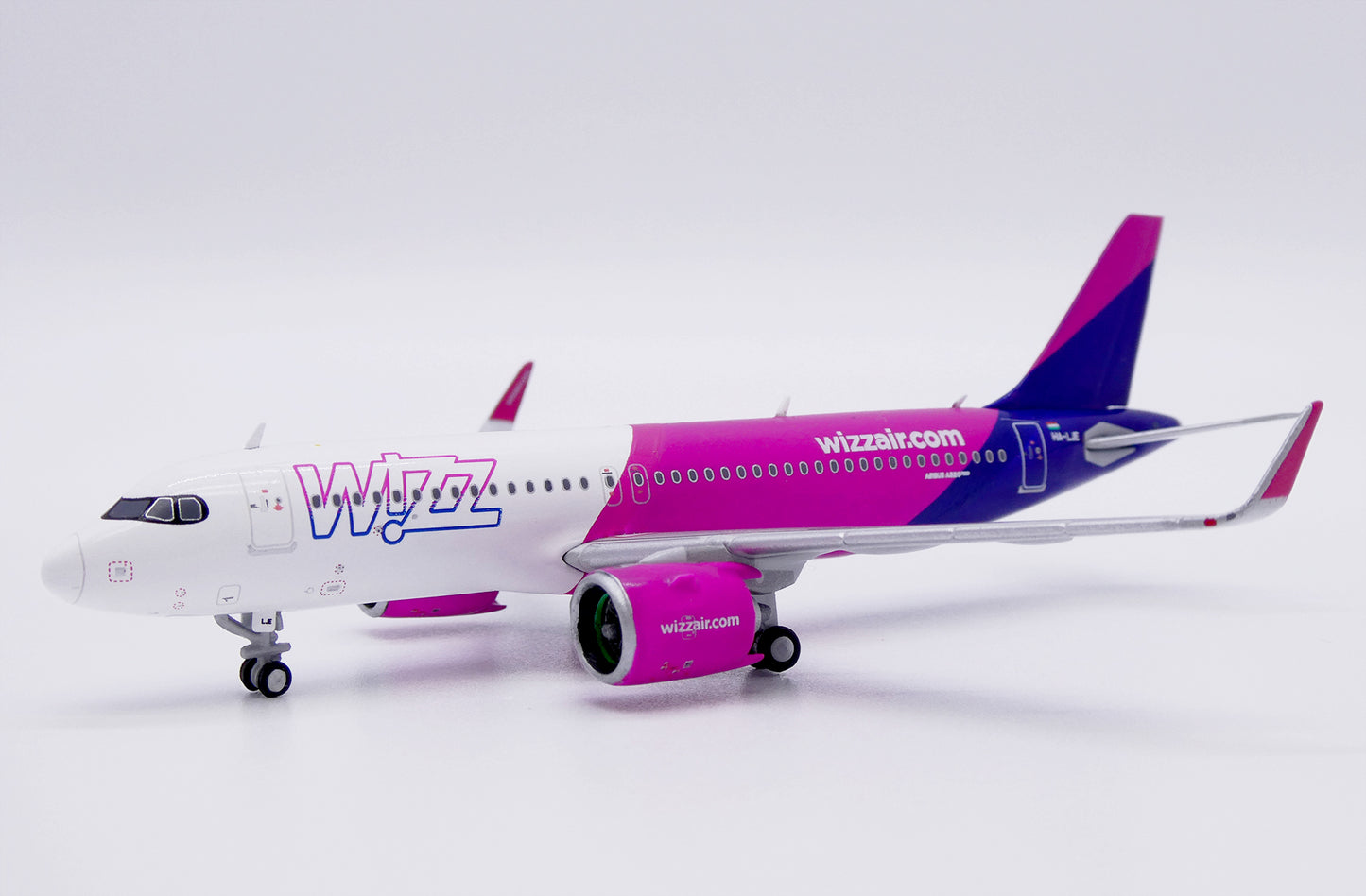 JC WINGS A320NEO WIZZ AIR REG: HA-LJE