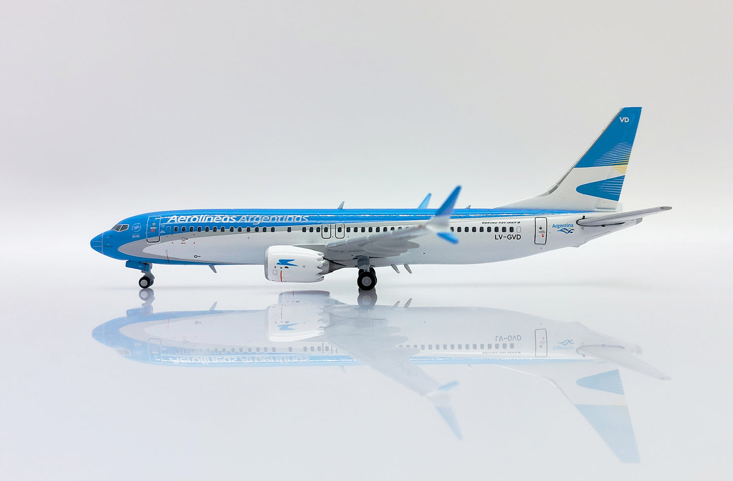 JC WINGS B737 MAX-8 AEROLINEAS ARGENTINAS REG: LV-GVD