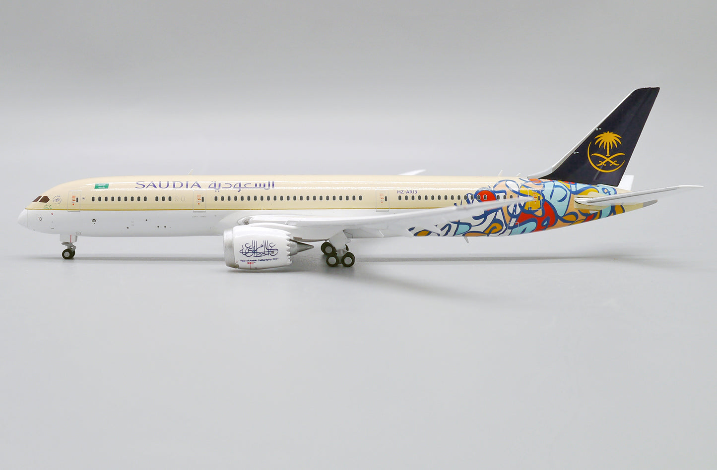 JC WINGS B787 SAUDI ARABIAN AIRLINES (FLAPS DOWN) REG: HZ-AR13