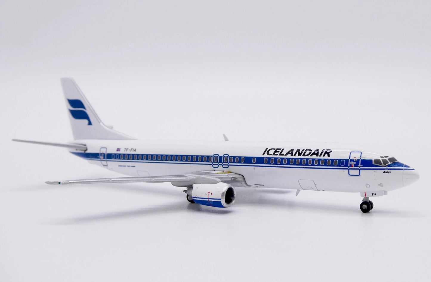 JCWINGS B737-400 ICELANDAIR REG: TF-FIA