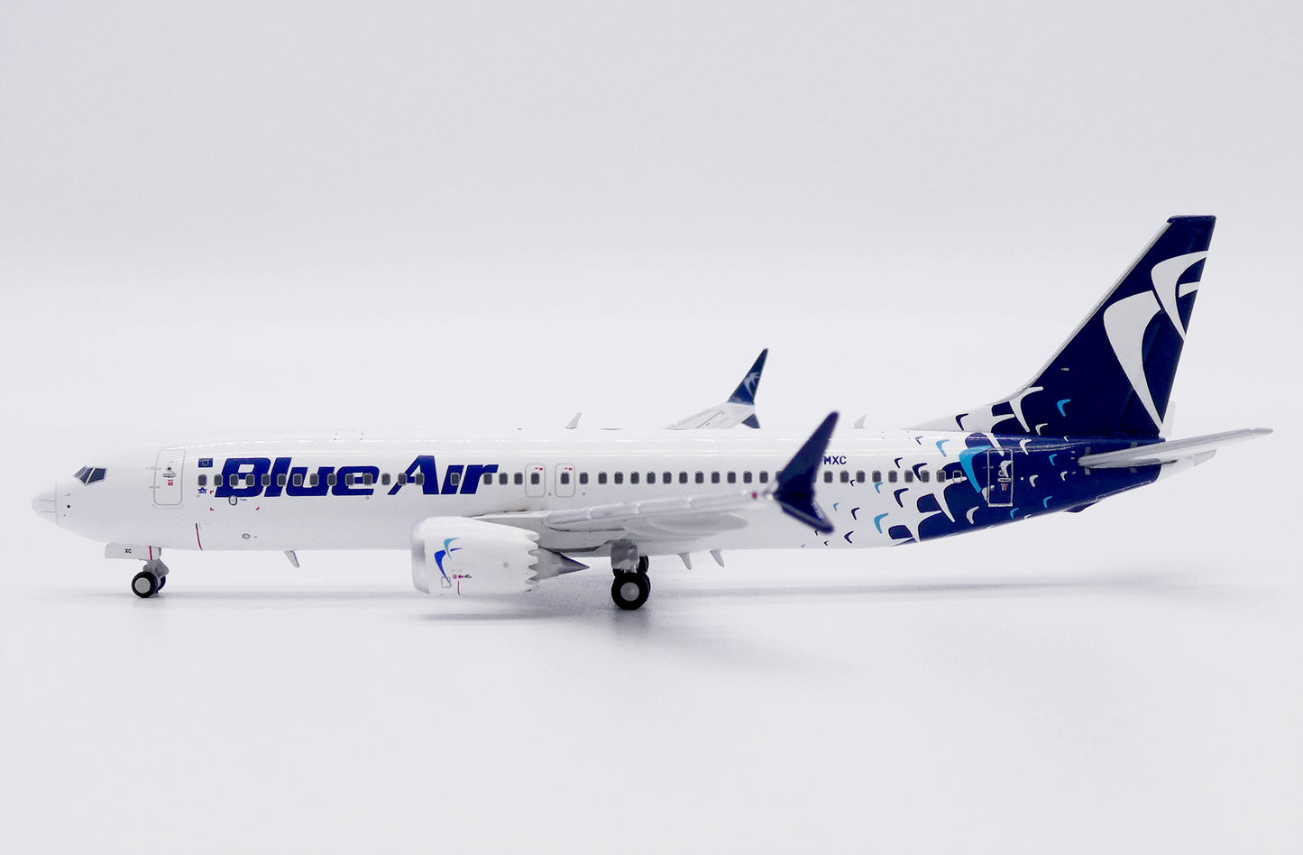 JC WINGS B737 MAX 8 BLUE AIR REG: YR-MXC