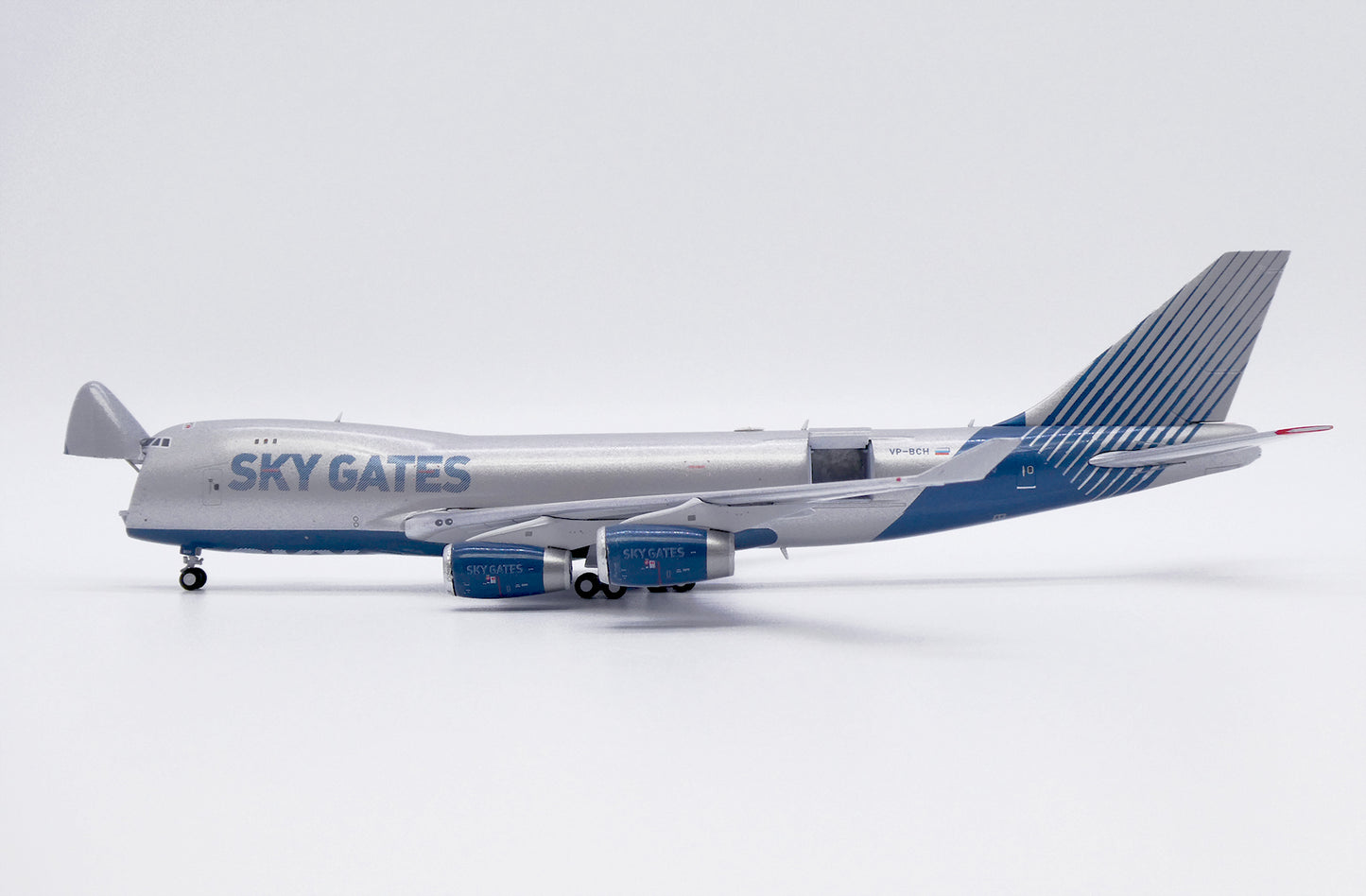 JC WINGS B747-400F SKY GATES AIRLINES (INTERACTIVE SERIES) REG: VP-BCH