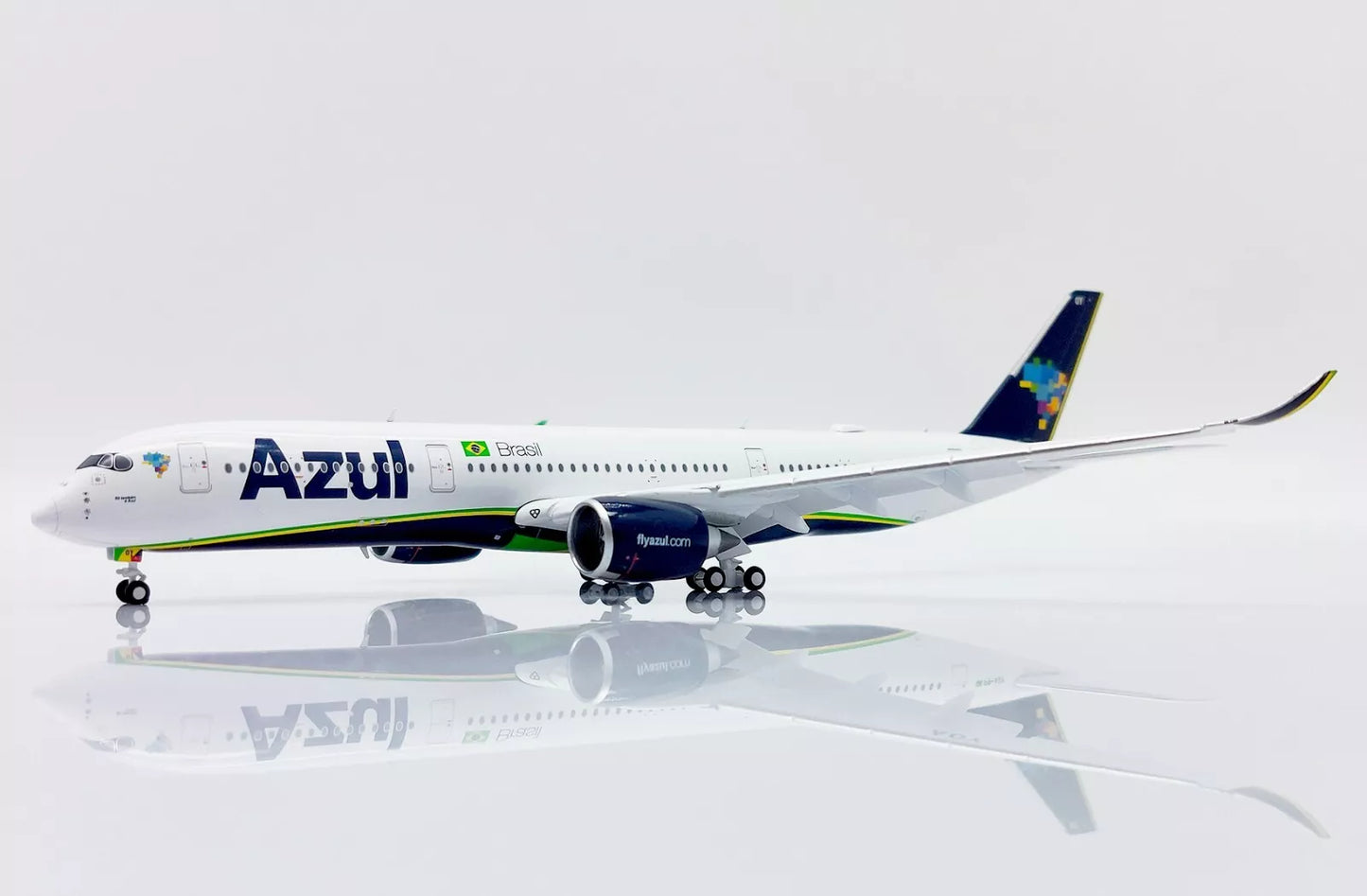 JC WINGS A350-900XWB AZUL REG: PR-AOY
