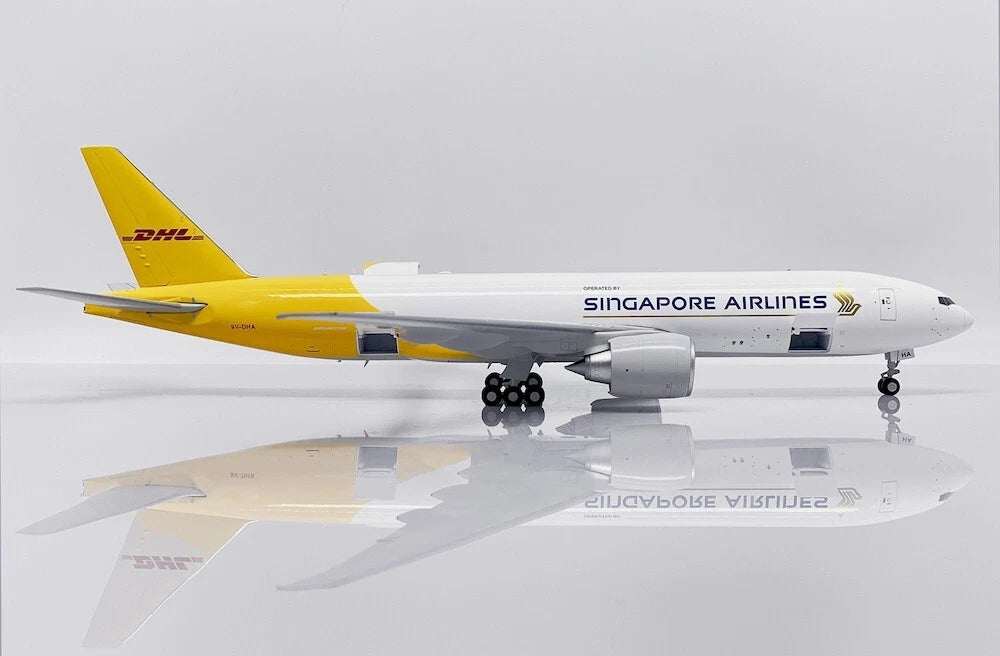 JC WINGS B777-200LRF SINGAPORE AIRLINES (INTERACTIVE SERIES) REG: 9V-DHA