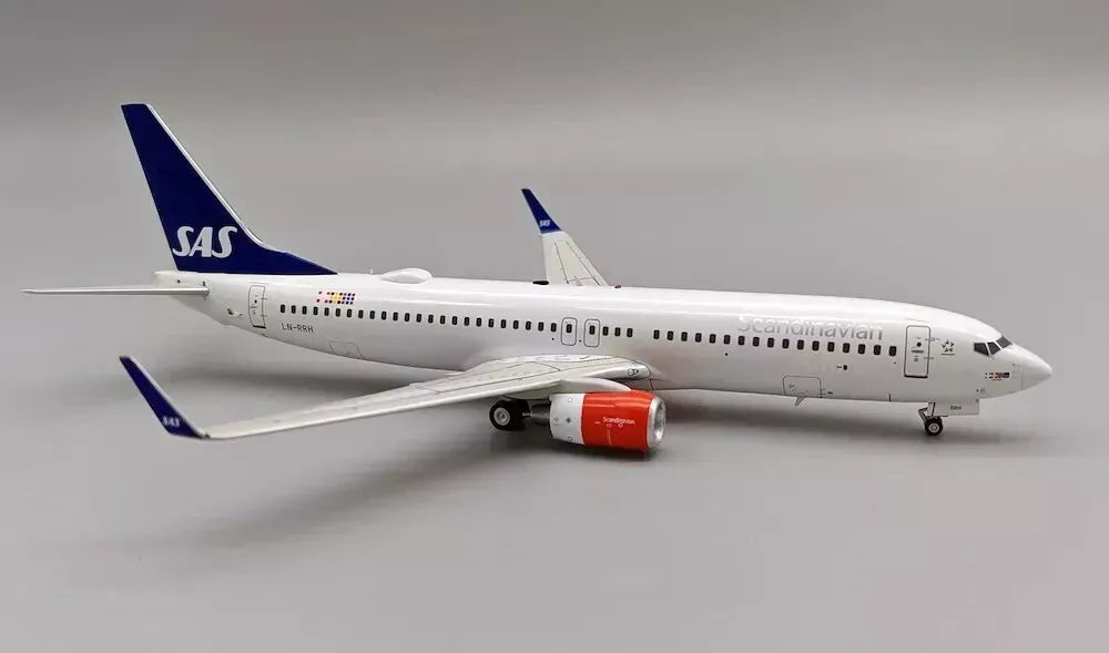 JFOX MODELS B737-783 SAS SCANDINAVIAN AIRLINES REG: LN-RRN