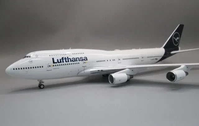 JFOX B747-430 LUFTHANSA REG: D-ABVY