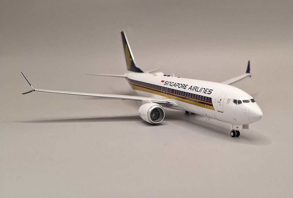 JFOX B737-8 MAX SINGAPORE AIRLINES REG: 9V-MBP