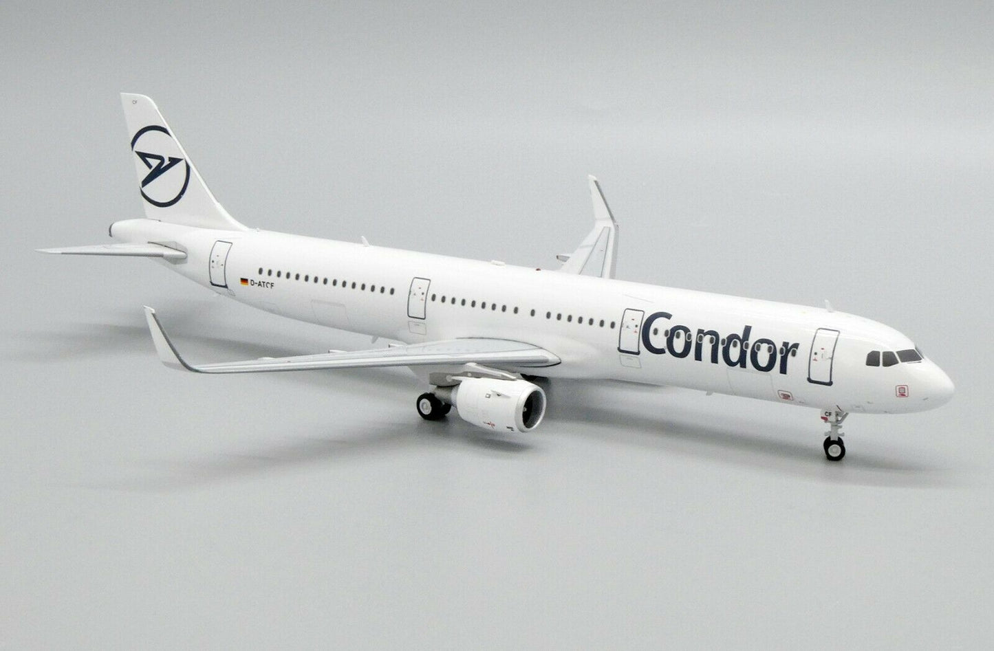 JFOX AIRBUS A321-211 CONDOR REG: D-ATCF
