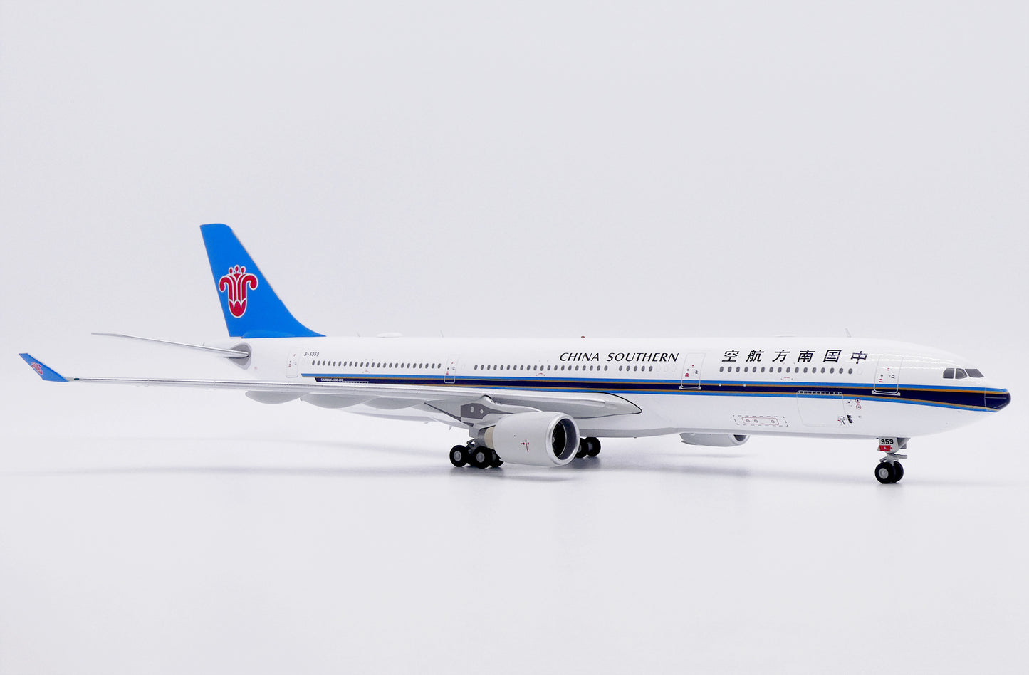 JC WINGS A330-300 CHINA SOUTHERN AIRLINES REG: B-5959
