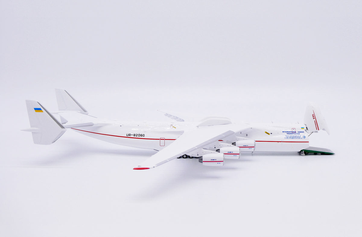 JC WINGS AN-225 ANTONOV DESIGN BUREAU "RED STRIPE" (INTERACTIVE SERIES) REG: UR-82060