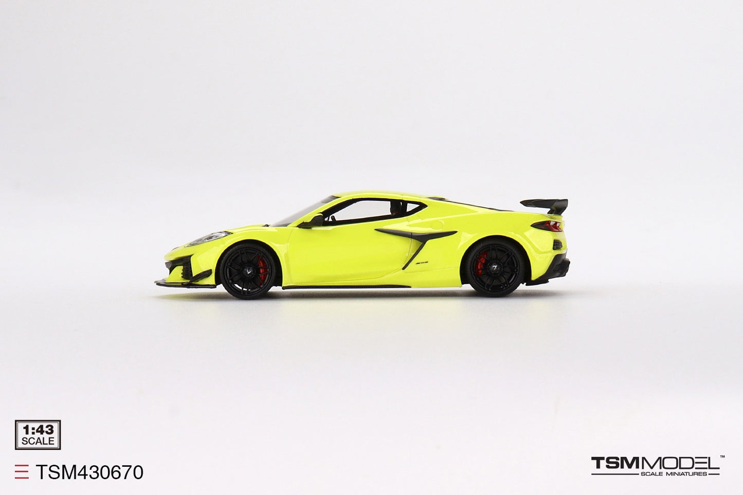 TRUESCALE MINIATURES CHEVROLET CORVETTE Z06 2023 ACCELERATE YELLOW