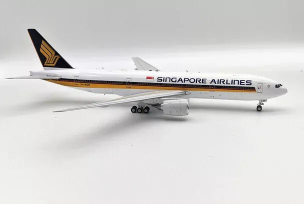 WB MODELS B777-321 SINGAPORE AIRLINES REG: 9V-SYG