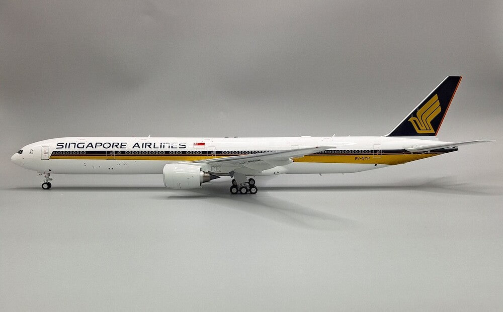 WB MODELS B777-321 SINGAPORE AIRLINES REG: 9V-SYH