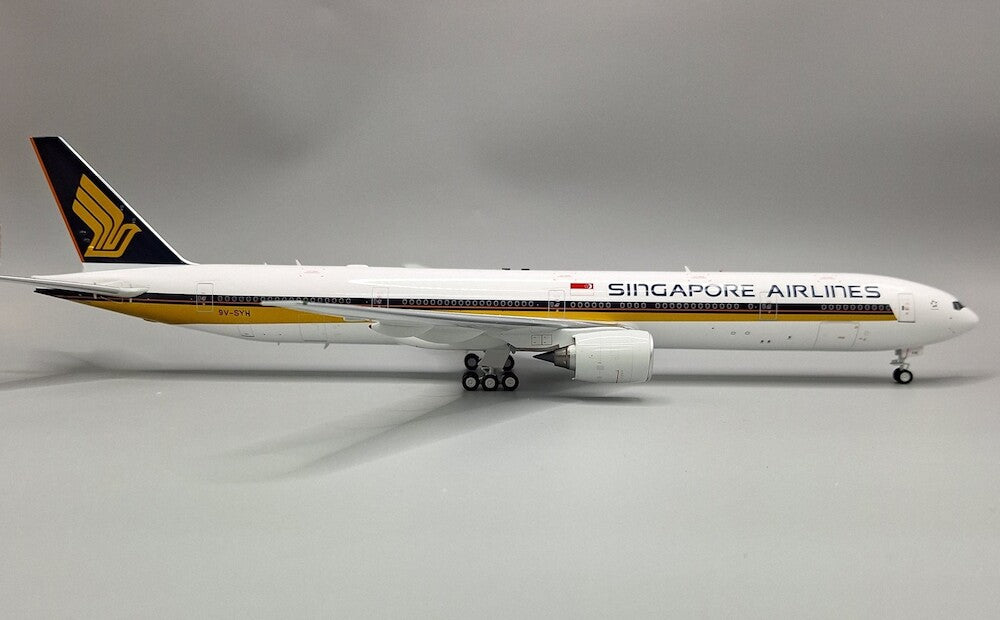 WB MODELS B777-321 SINGAPORE AIRLINES REG: 9V-SYH