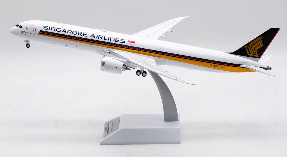 WB MODELS B787-10 SINGAPORE AIRLINES REG: 9V-SCP